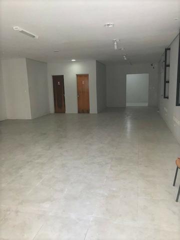 Alugo imóvel com 650m2 na R. Pinto Madeira 437 em frente a unimed - Foto 15