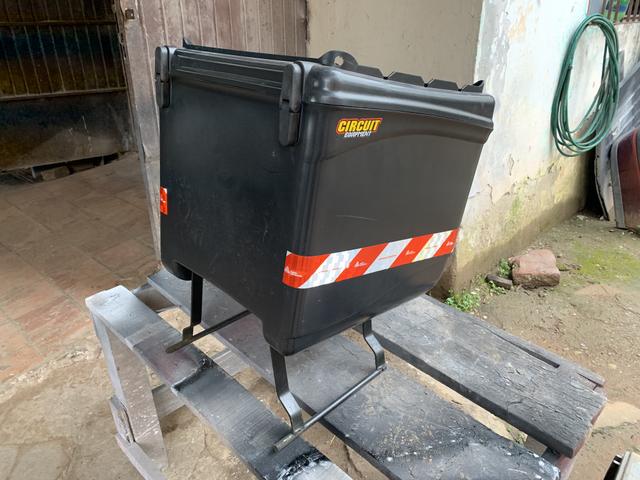 Bau Moto + Suporte 200,00