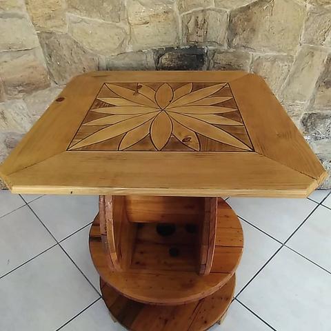 Mesa para área de churrasqueira/gourmet