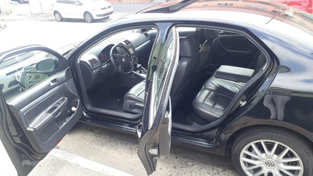 Jetta 2.5 completo com teto - Foto 2