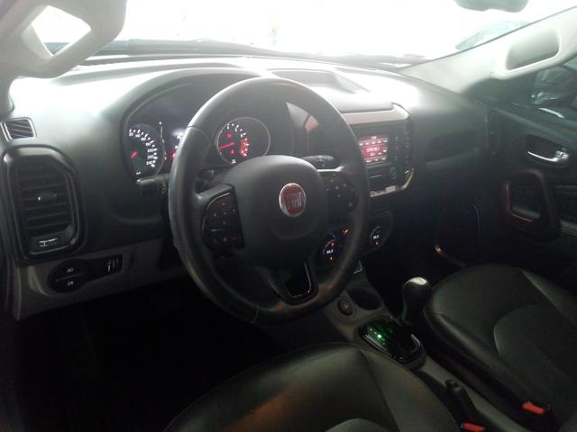 Procurar Anderson - Toro freedom 1.8 AUT completa 16/17 só 49.212km - novíssima - - Foto 7