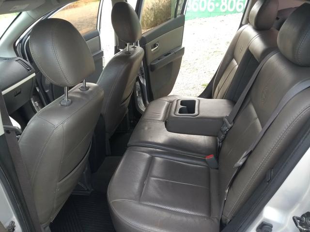 Sentra 2011 - Foto 3