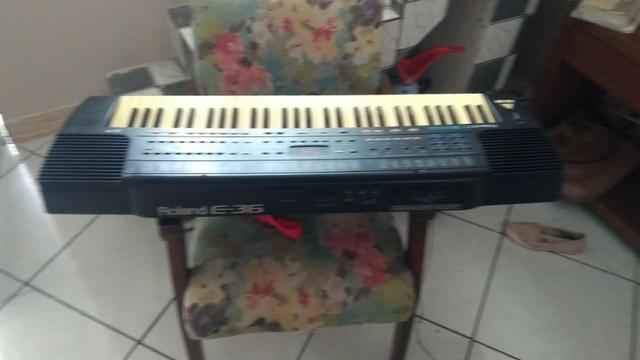 Teclado Roland e36 - Foto 2