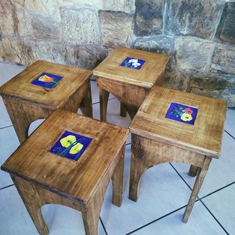 Conjunto de banquinhos