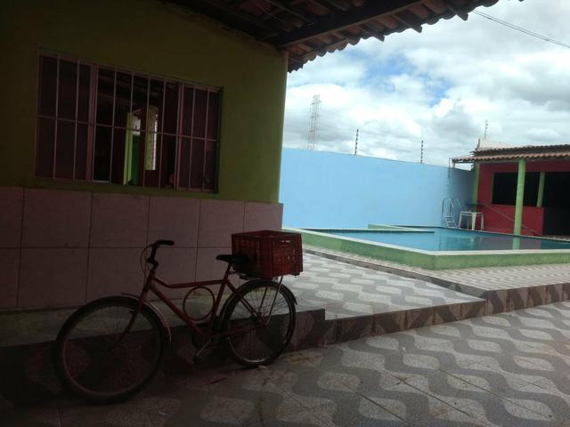 Vendo 4 casa , sendo uma com piscina e salão de festa com ponto de comércio. - Foto 10