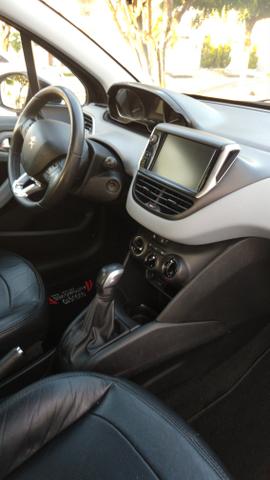 Peugeot 208 - Foto 9