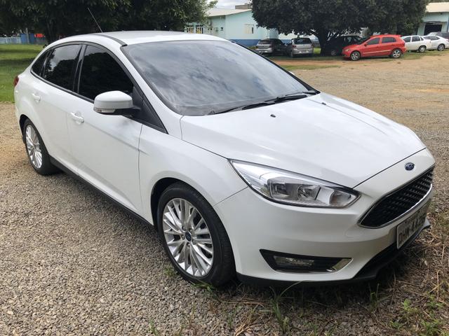 Hb20 hatch 2013 e Focus sedam 2016 - Foto 2