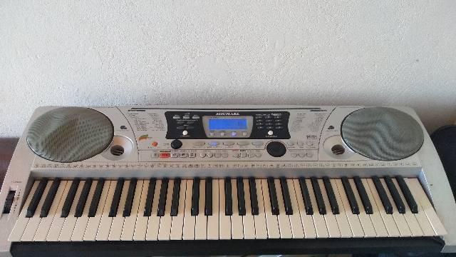 Teclado Arranjador Michael KAM500