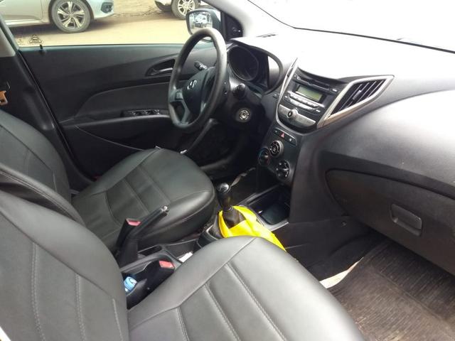 Hb20 hatch 2013 e Focus sedam 2016