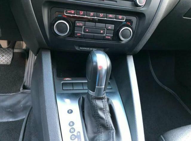 Jetta 2.0 flex Automático com Teto Solar - Foto 6