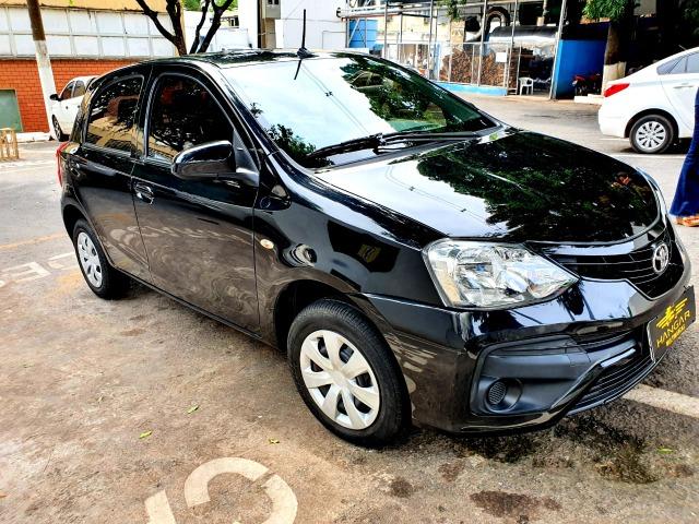 Etios Hatch XS 1.5 Atutomático 16.000 km - Foto 2