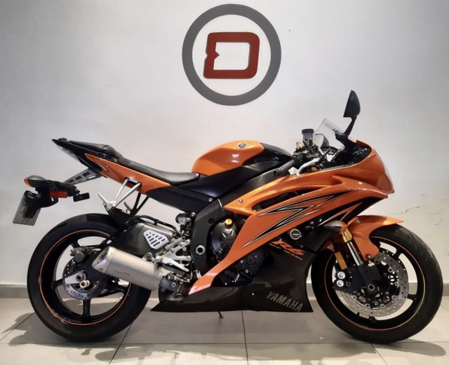 YAMAHA YZF R-6 600