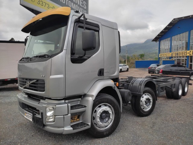 VOLVO VM 206