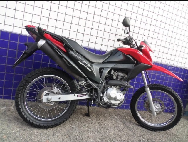 VENDO MOTO HONDA BROS 160/PARCELADO