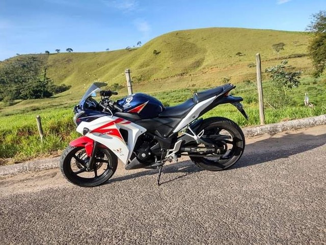 CBR 250R