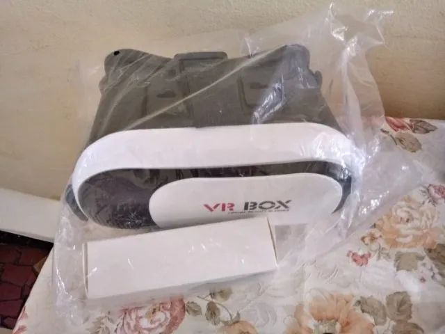 Óculos Virtual, ainda na caixa, completo, ótimo estado. Envio qualquer local.