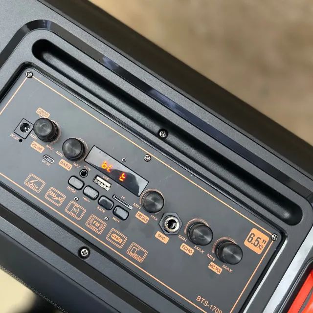 Caixa de Som Bluetooth Potente Com Microfone Sem Fio e Alça para Transporte - Foto 2