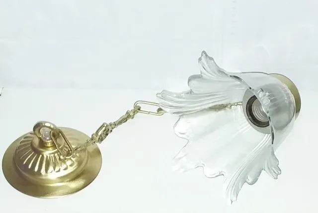 um lustre pendente com tulipa vidro cristal - Foto 3