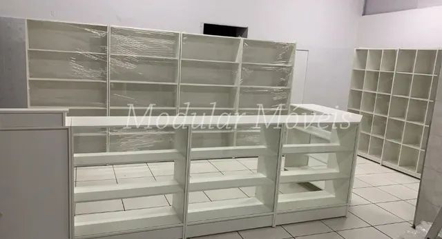 Balcões Vitrine Expositores Colmeias Prateleiras