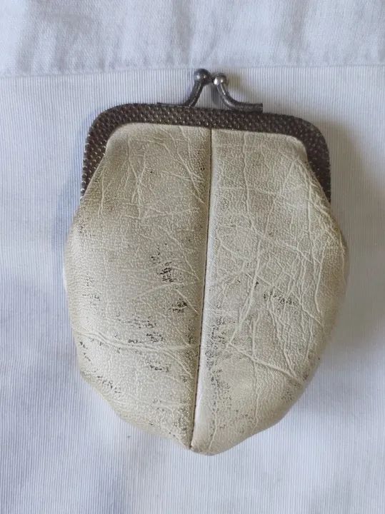 Antiga Bolsa Para Moedas De Cor Branca Em Bom Estado - Foto 2