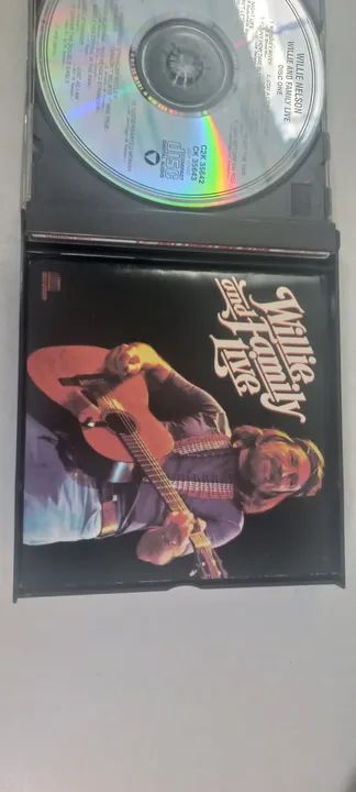 Willie Nelson - Willie and Family Live