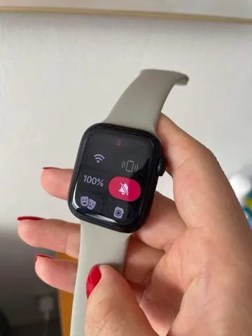 Apple Watch 7 - 40mm