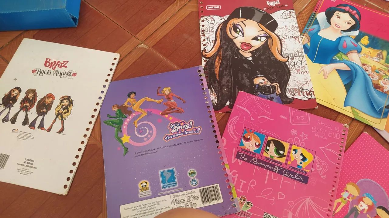 Capas de caderno retrô anos 2000 - Foto 2