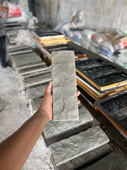 Rockface Cimentício 30x10 - cinza