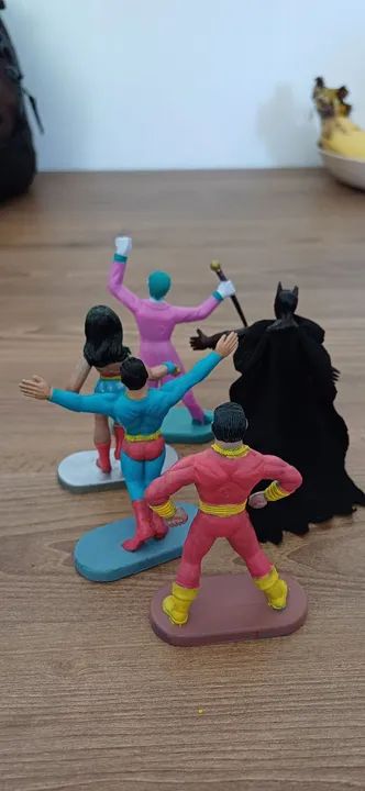 Bonecos Liga da Justiça - 12 Peças Dc - Foto 3