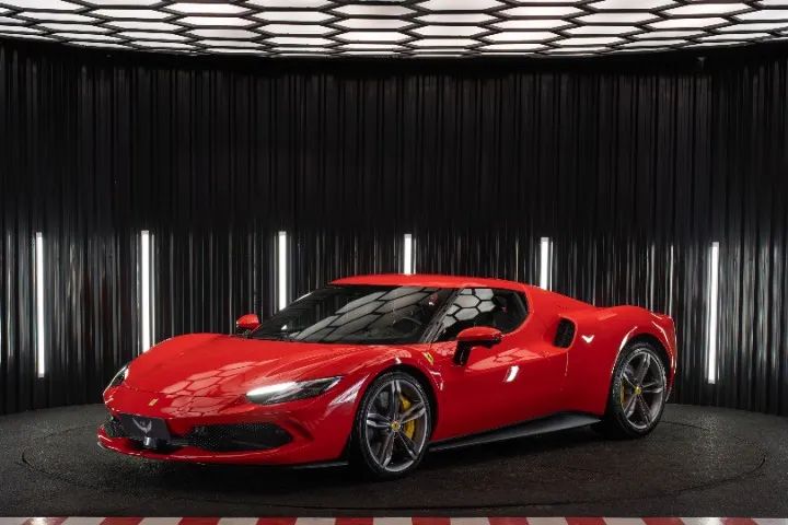 Ferrari 296 GTB (hibrido) 2024