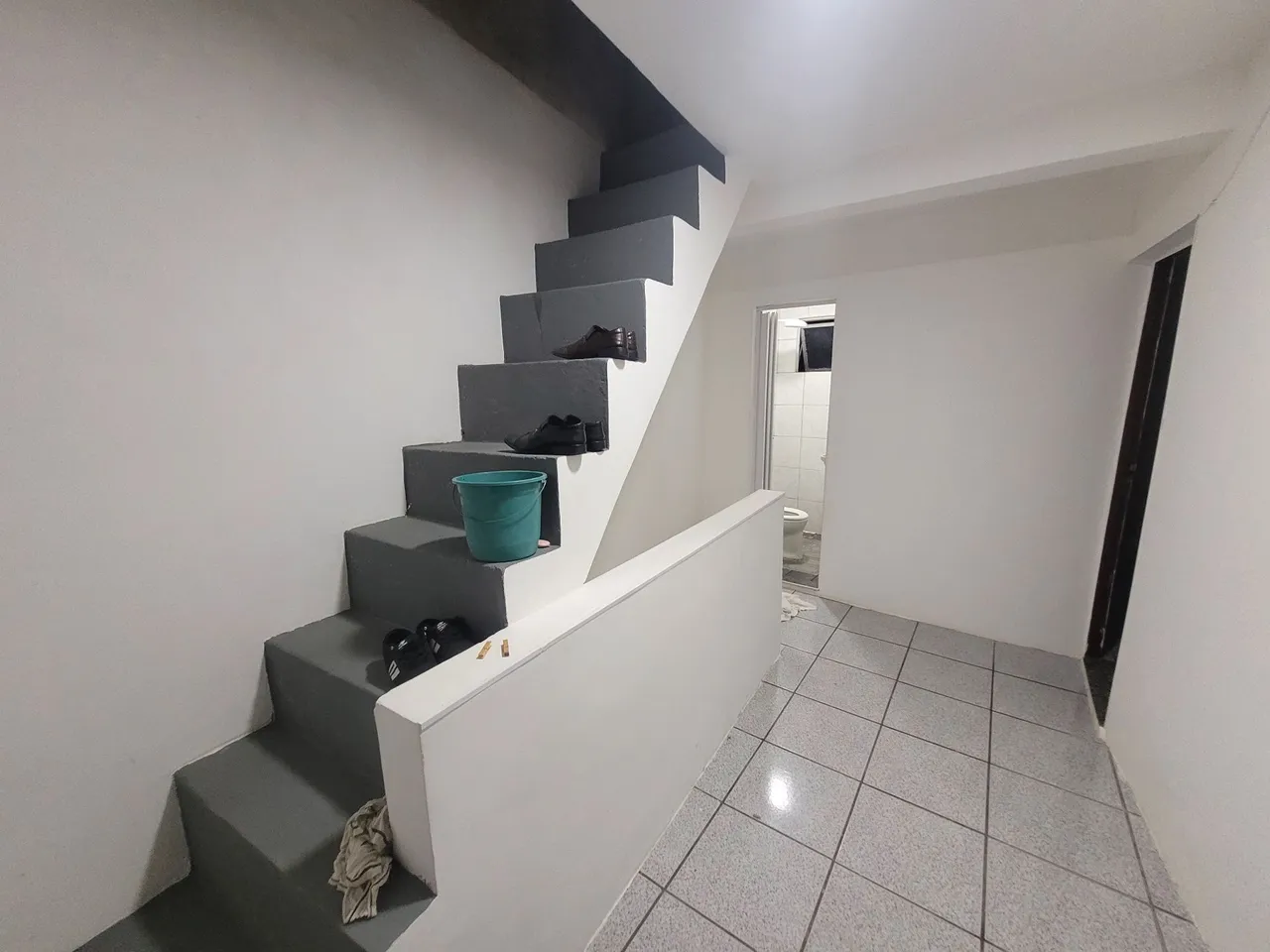 CASA 4 QUARTOS 2 BANHEIROS E ÁREA DE SERVIÇO
