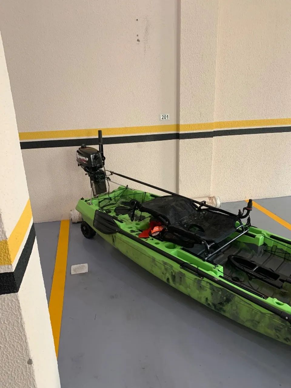 Caiaque de pesca com motor 3.6 - Foto 4