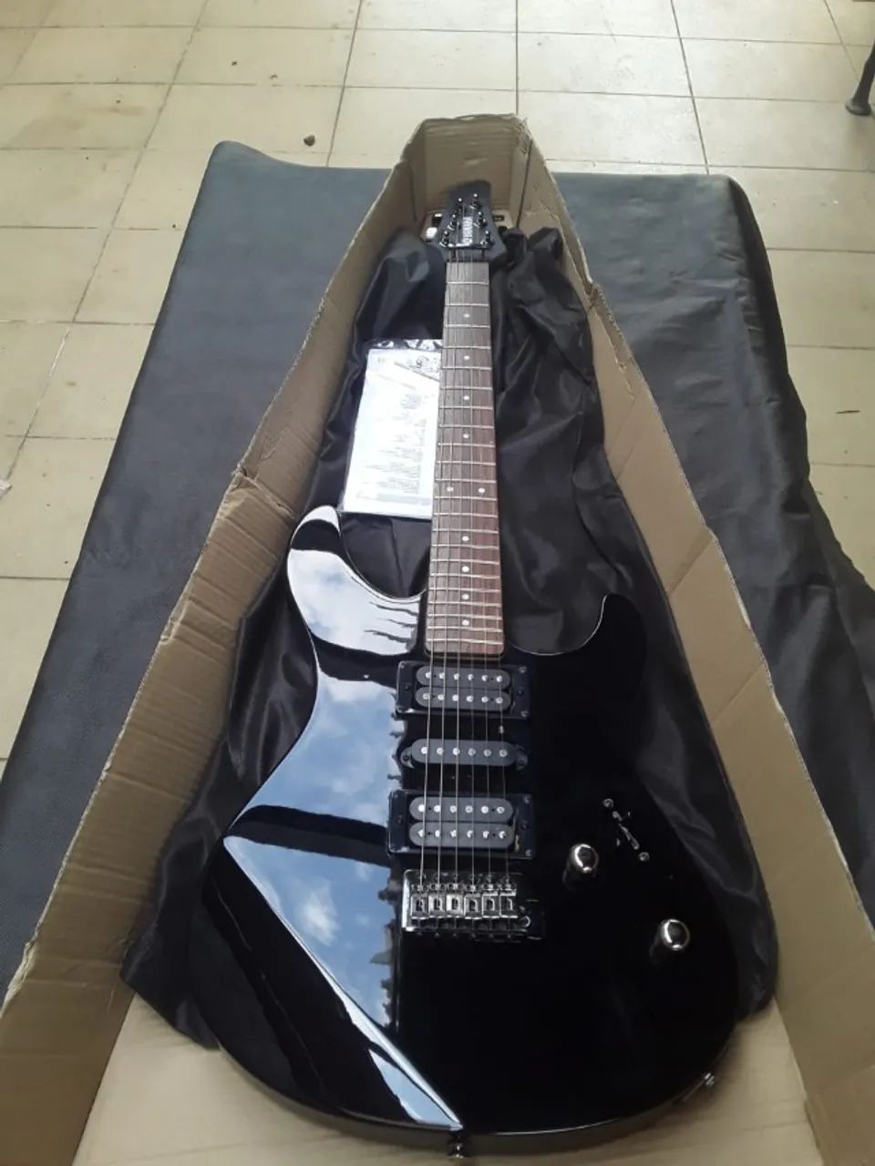 Guitarra Yamaha RGX 121 Zerada, sem Uso !! - Instrumentos musicais