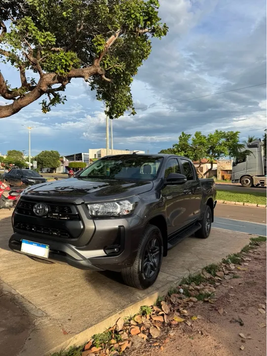 HILUX SR 2022 PERFEITO ESTADO