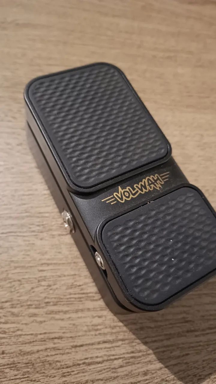 Pedal de Volume e Wah Sonikake