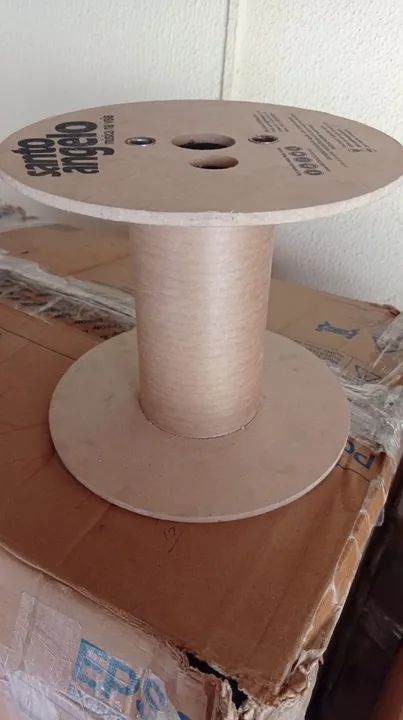 Carretel vazio para enrolar fios ou extensões  - Foto 2