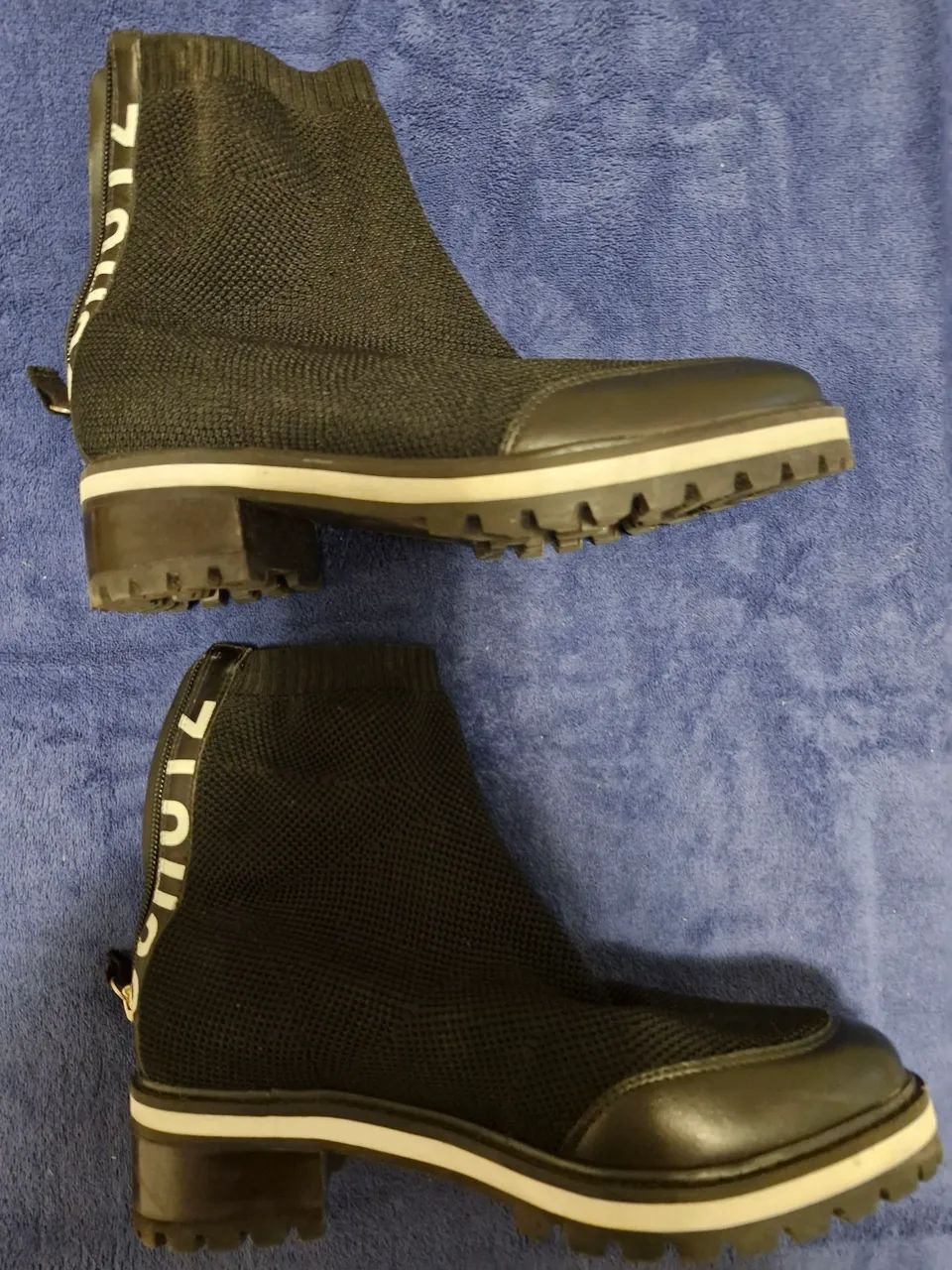 Botas de cano curto pretas - Foto 2