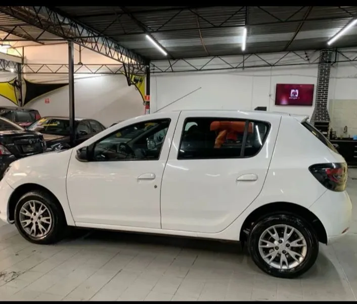 Sandero 22/23 completo 43 mil km