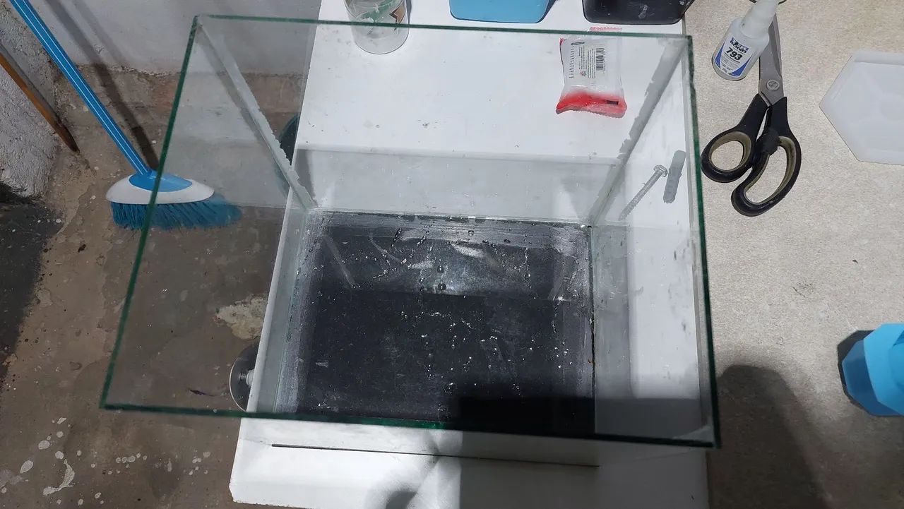 Aquário de vidro 20 x25x20  cm 13 litros  - Foto 4