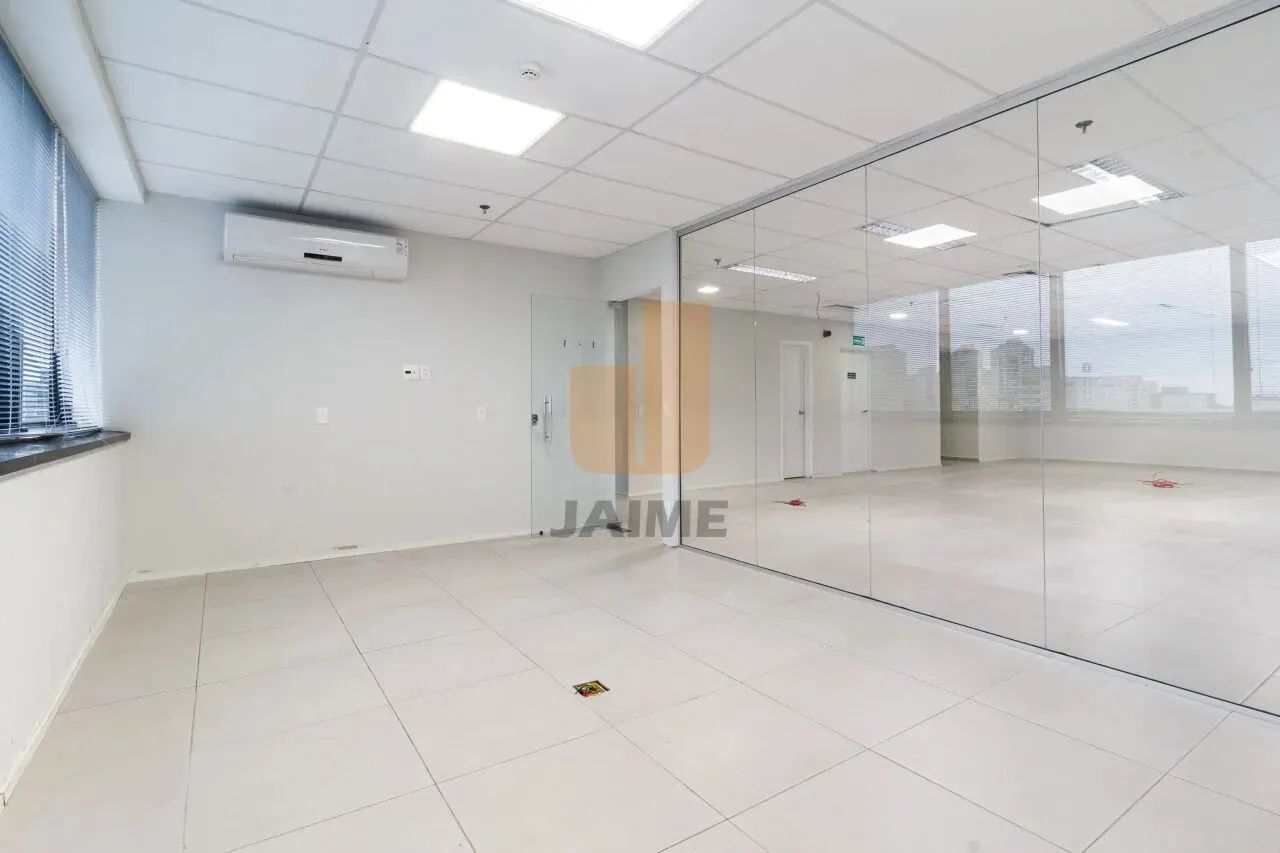 Excelente sala Comercial, 6 vagas, localizado a uma quadro do Metrô, perto do Shopping Pau - Foto 8