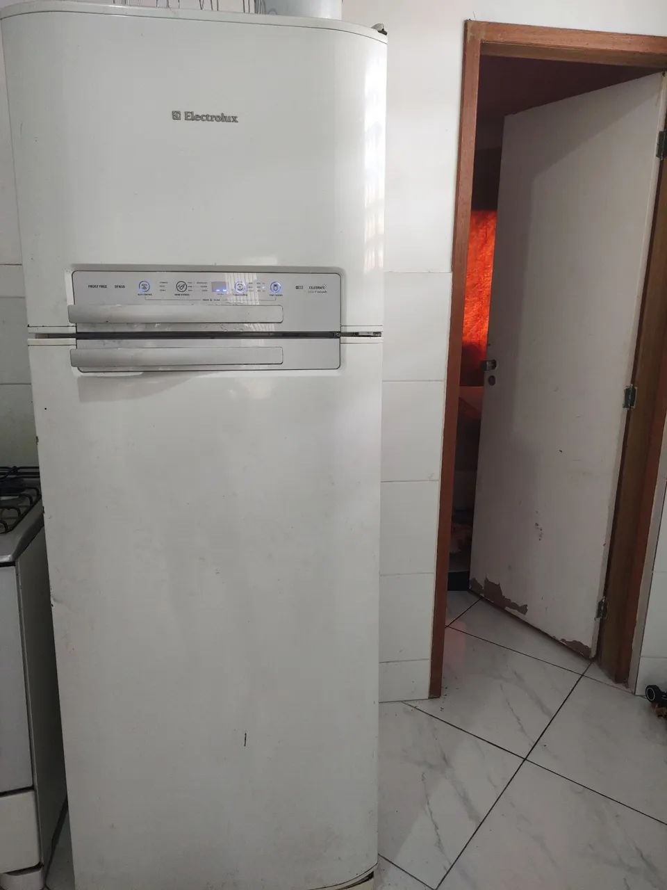 Vendo geladeira Eletrolux 