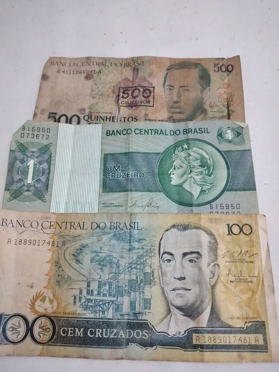 Cedulas e moedas antigas. - Foto 2