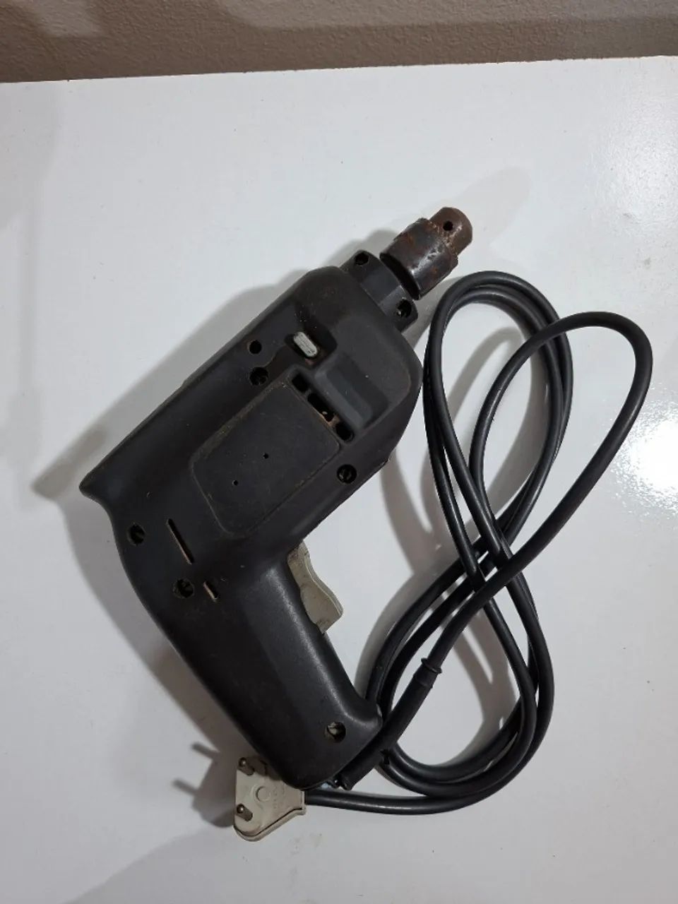 Vendo Furadeira de Impacto Bosch Usada, funcionando.