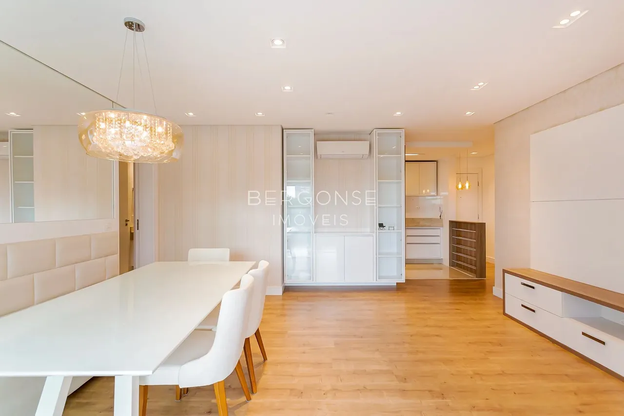 CONDOMÍNIO LUMIÉRE, Apartamento com 3 quartos, 1 suíte e 2 vagas de garagem.