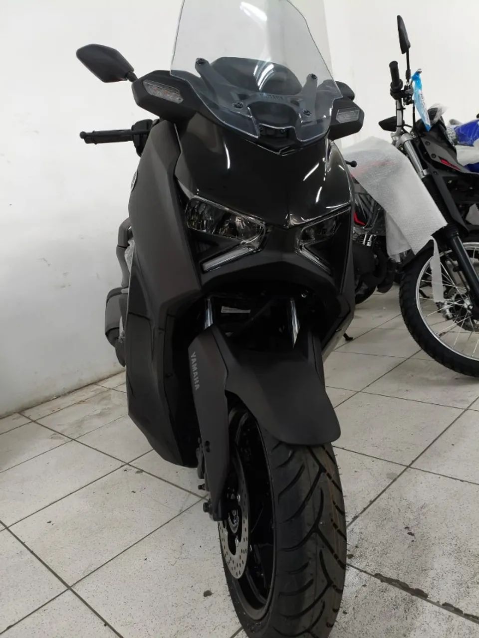 NOVA XMAX 300 CONNECTED - 2026