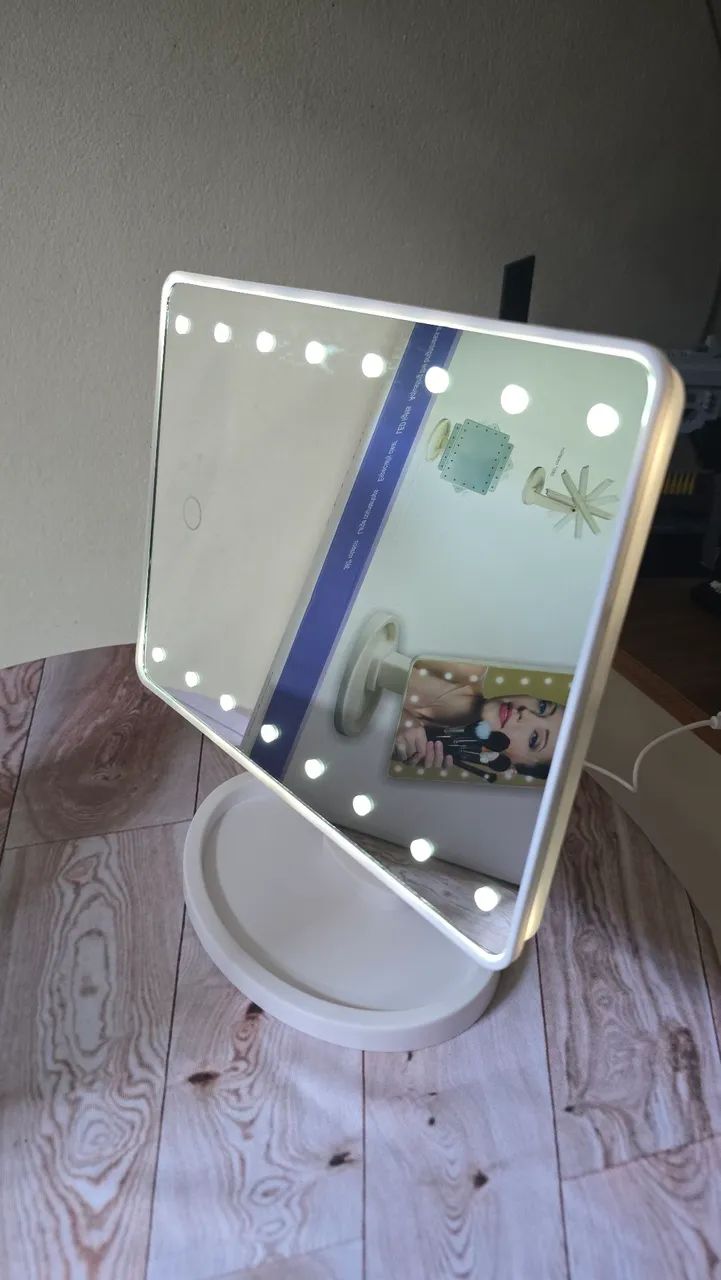 Espelho com luz led para maquiagem  - Foto 3