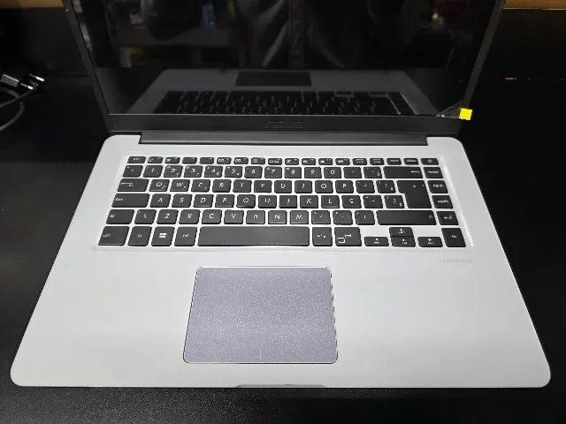 Notebook Asus 15* Intel Core I7-7500U Nvidia 930MX 2GB 16GB RAM