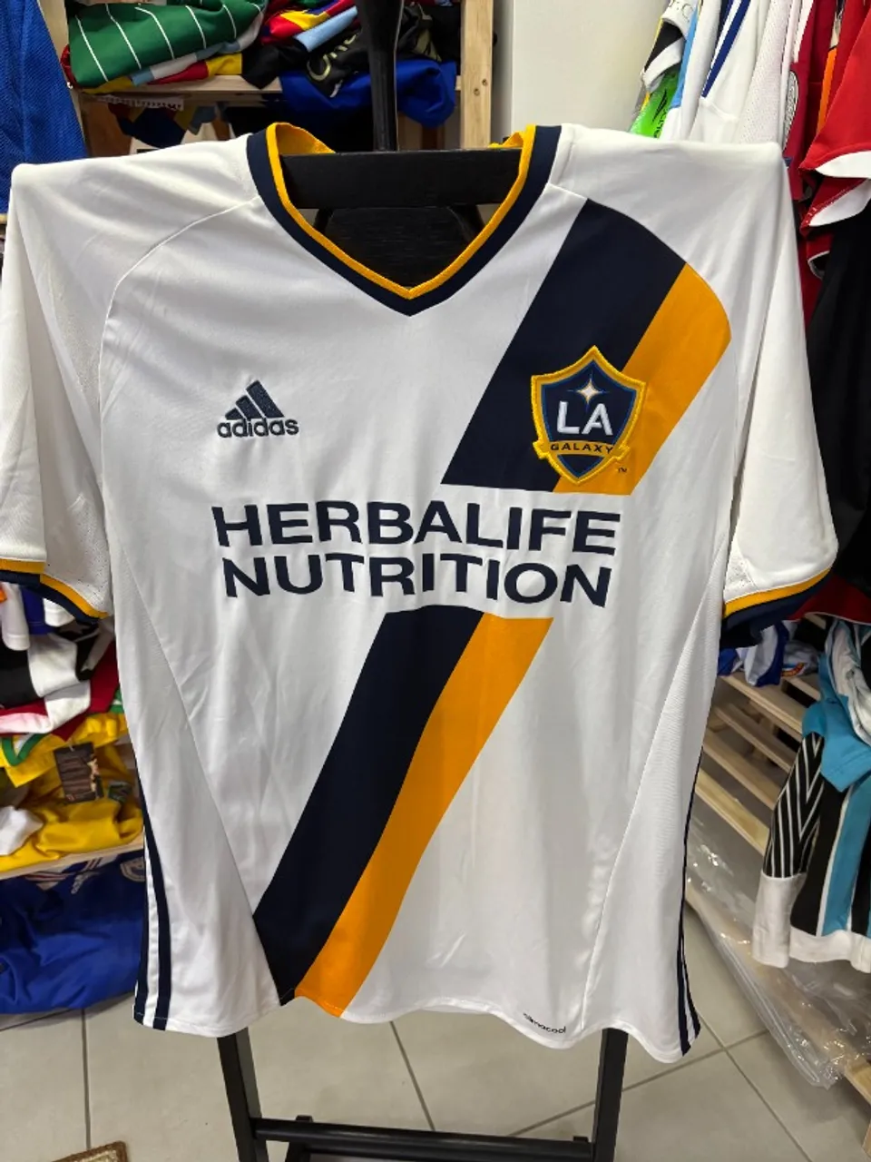 Camisa LA Galaxy 2017 na etiqueta