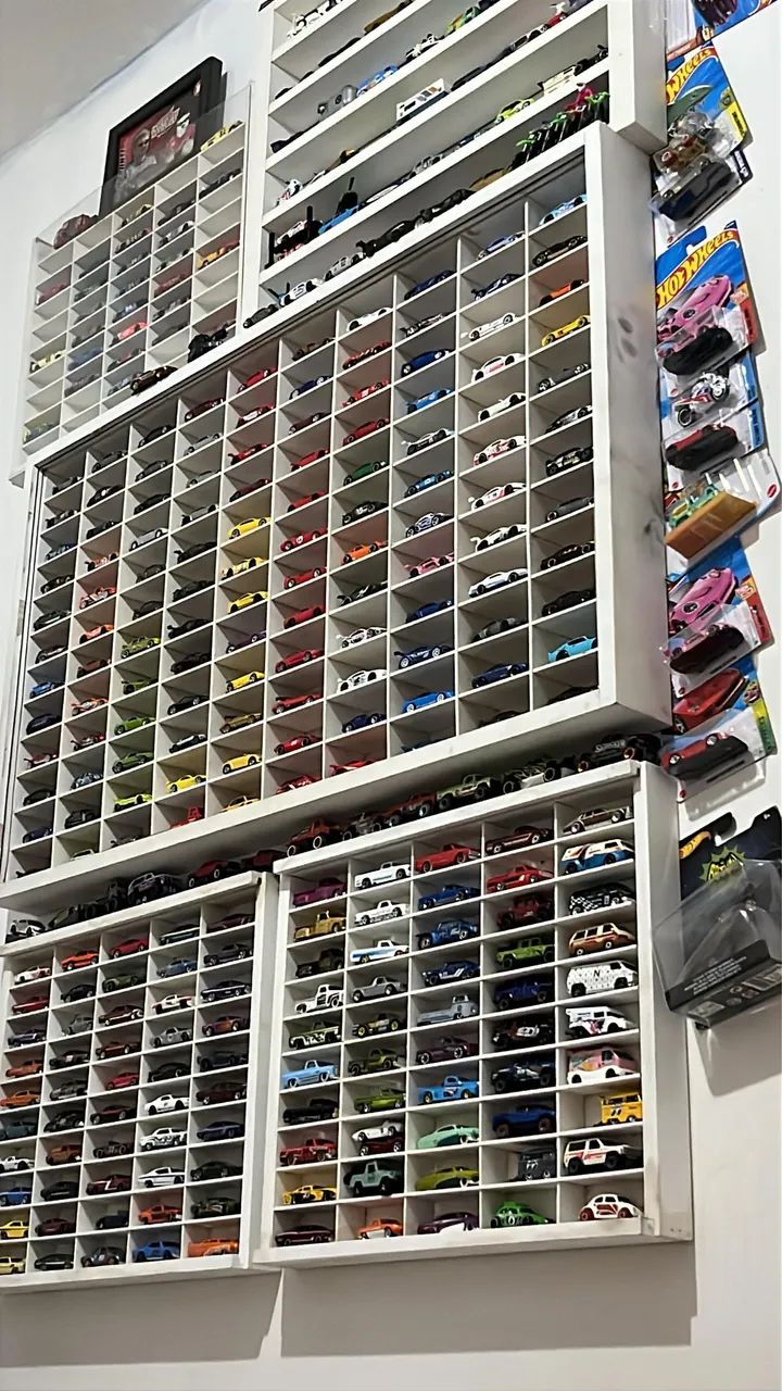 Coleção 400 carrinhos Hotwheels 