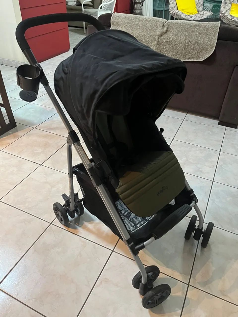 Carrinho de Bebê Dobrável Evenflo - Foto 2